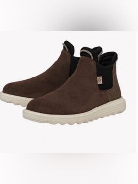 Hey Dude Wm Sz 7 Branson Suede Boot Easy Slip On in Coffee Brown